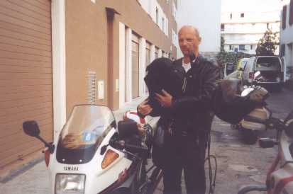 Schleife mit FJ_2001-klein.jpg (12780 Byte)